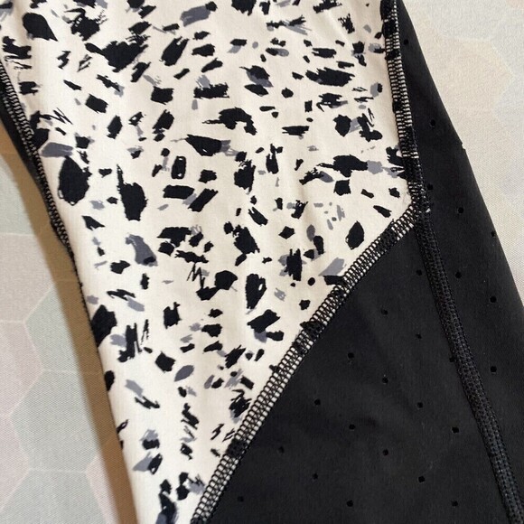 Athleta Stealth TruCool Leggings Womens Large Black White High Rise Cropped Pant - Picture 3 of 13